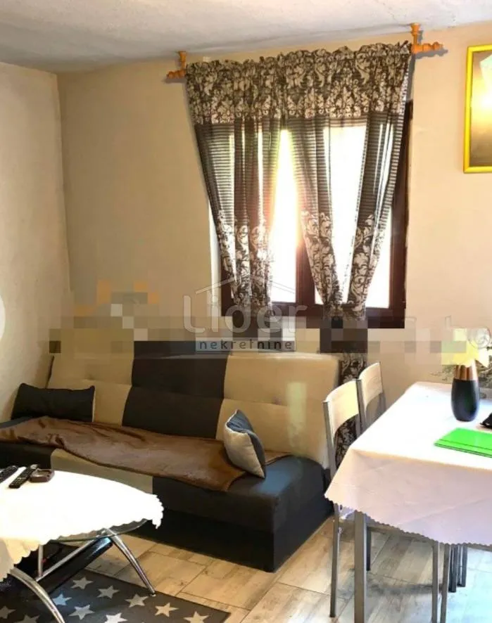 mali lošinj kuća s tri stana - slika 2