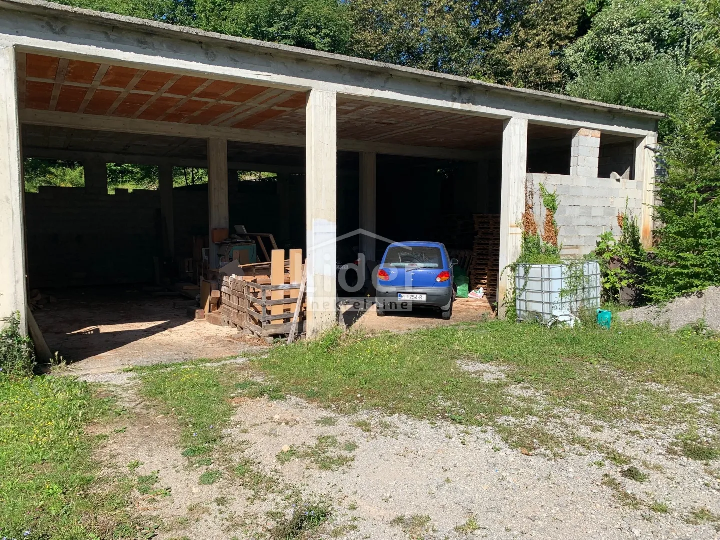 matulji-samostojeća kuća 420 m2 - slika 4