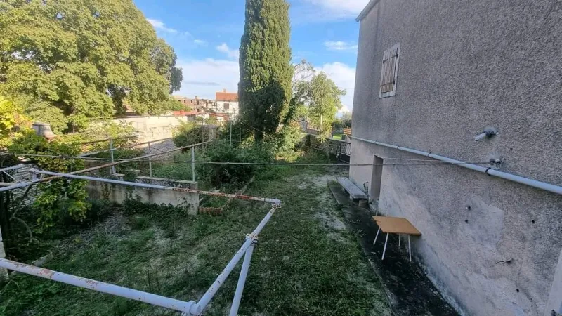 istra, kamena kuća na dvije etaže 2.5 km do plaže - slika 2