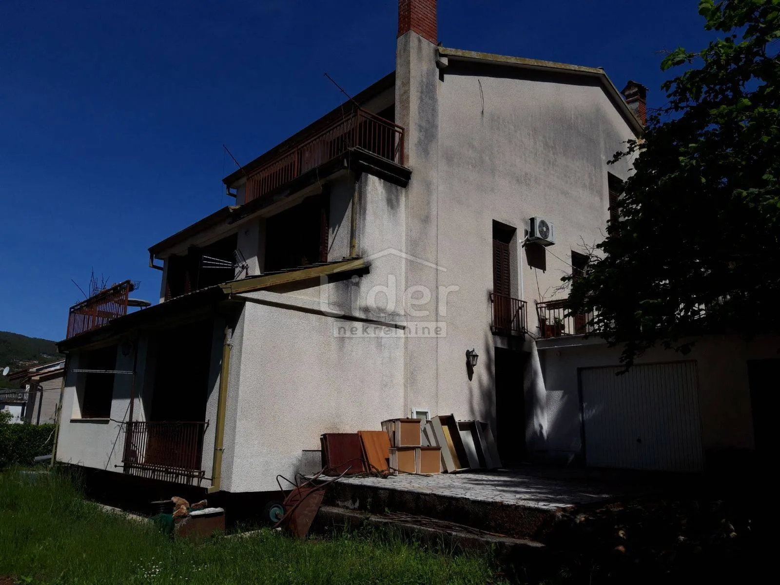 matulji, kuća sa 4 stana, 525 m2, 1300m2 okućnice - slika 9