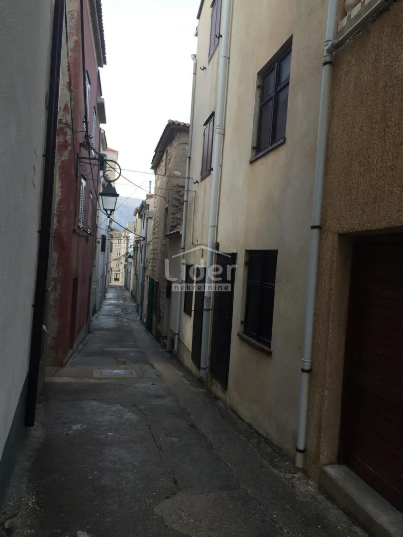 pag, centar, kuća 212 m2, 250.000 € - slika 27