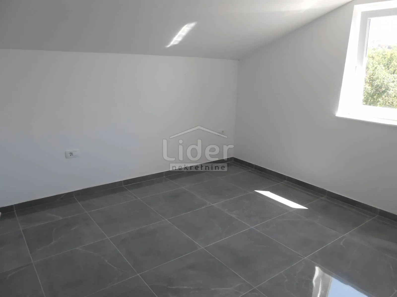 crikvenica novi apartman 350 m od mora - slika 11