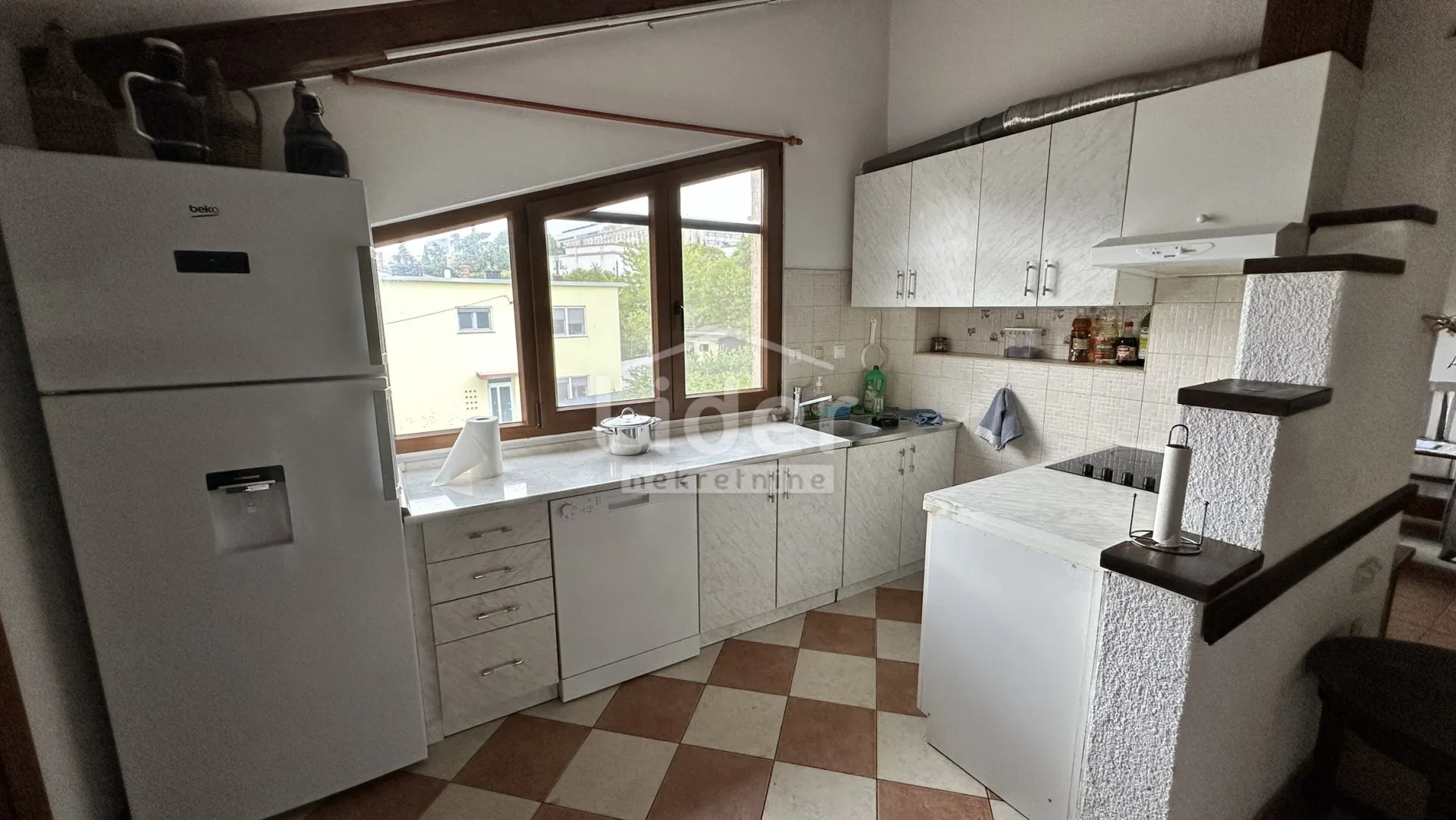 donja vežica, 125m2, 2s+db komfornu etažu kuće prodajemo - slika 7