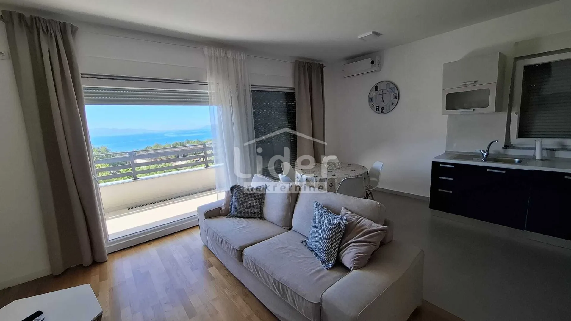 matulji-kuća sa tri apartmana - slika 14