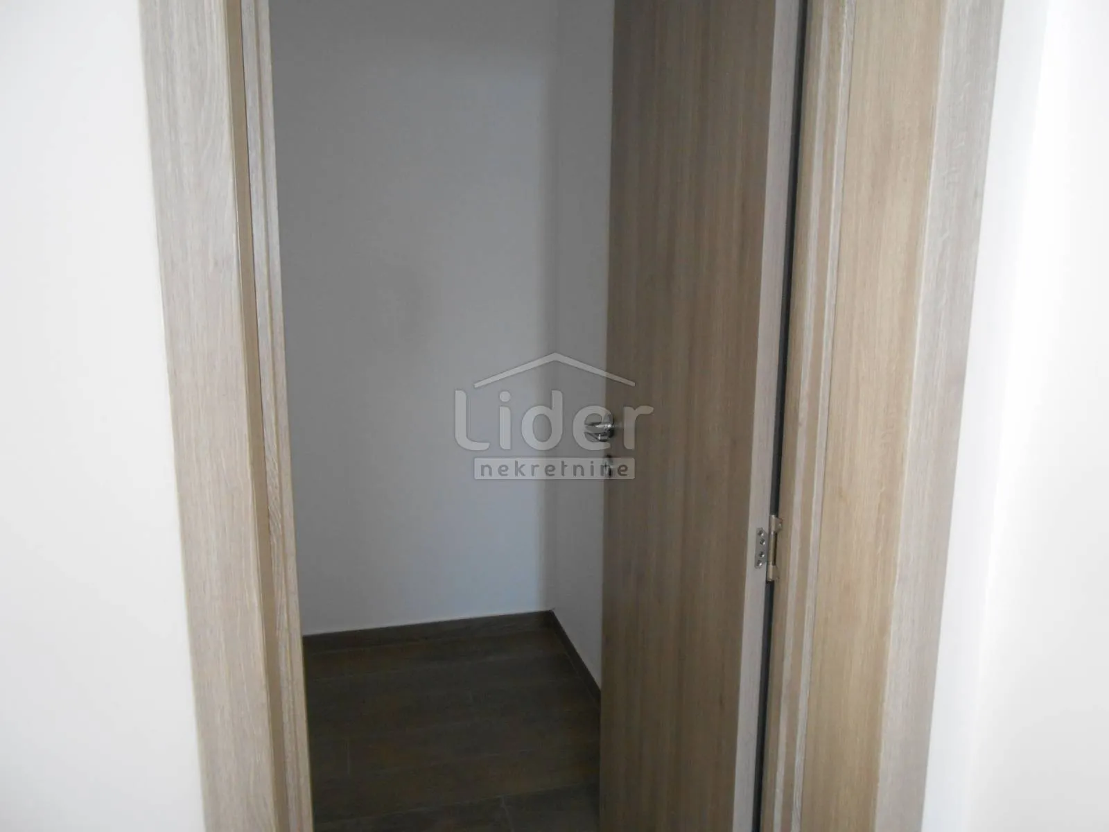 dramalj novogradnja, pogled na more + okućnica - slika 12