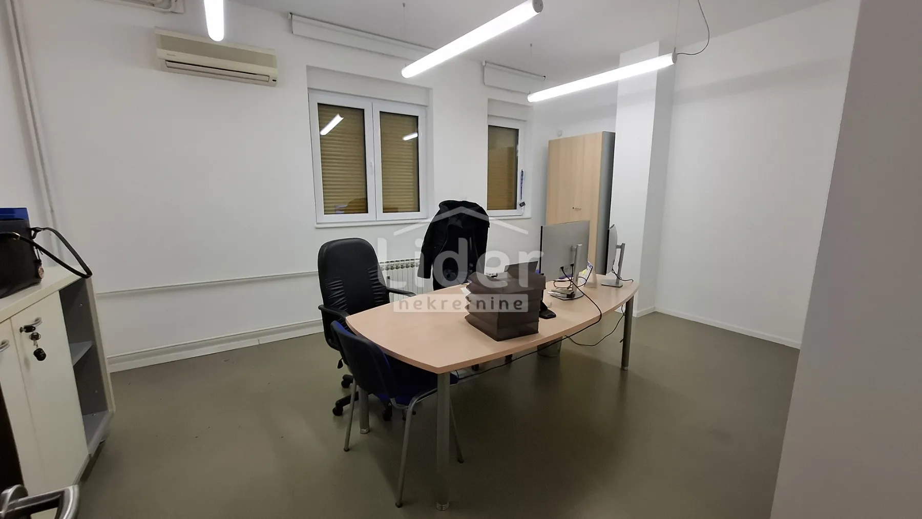 centar - poslovni prostor 180 m2 - slika 11