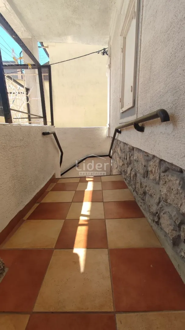 vila: crikvenica u centru, 360.00 m2 - slika 7