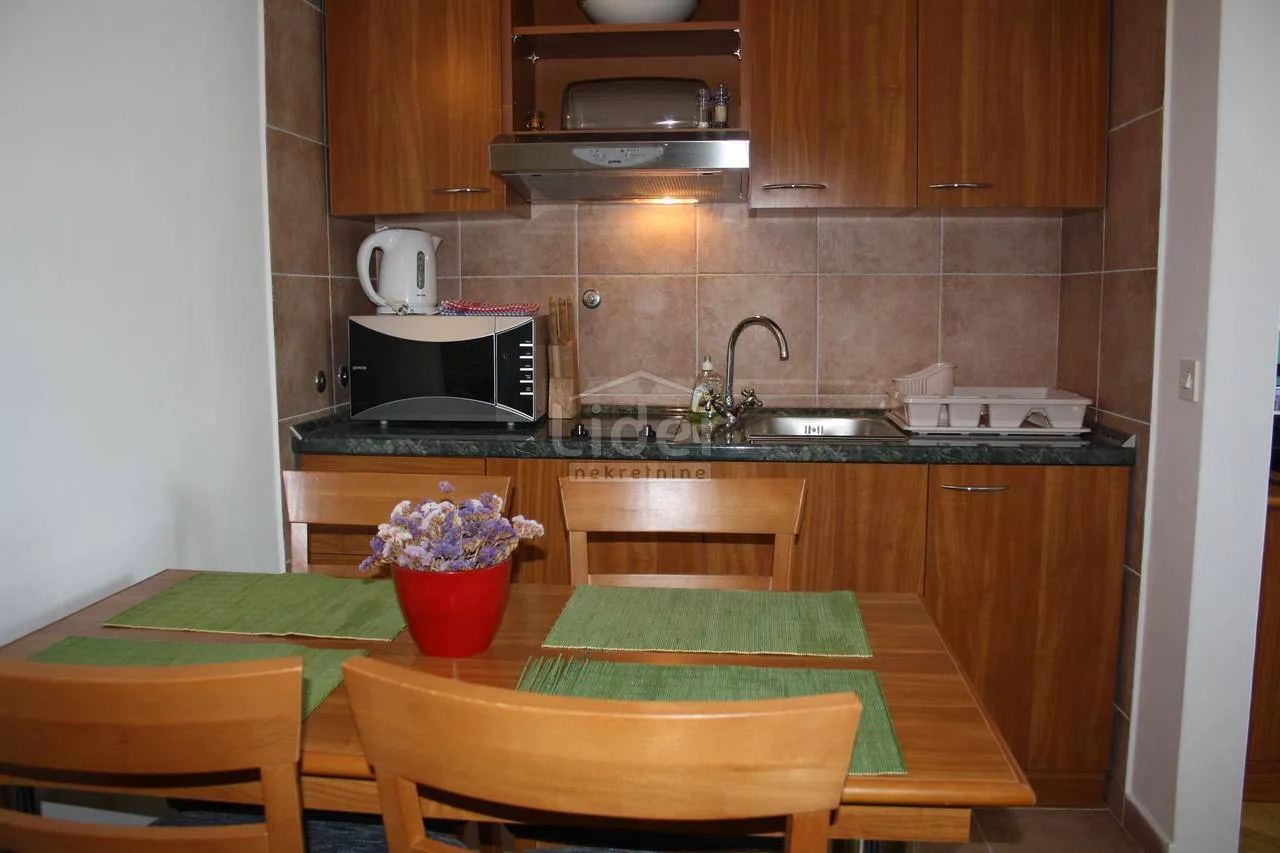 vila s bazenom, rab, barbat - slika 11