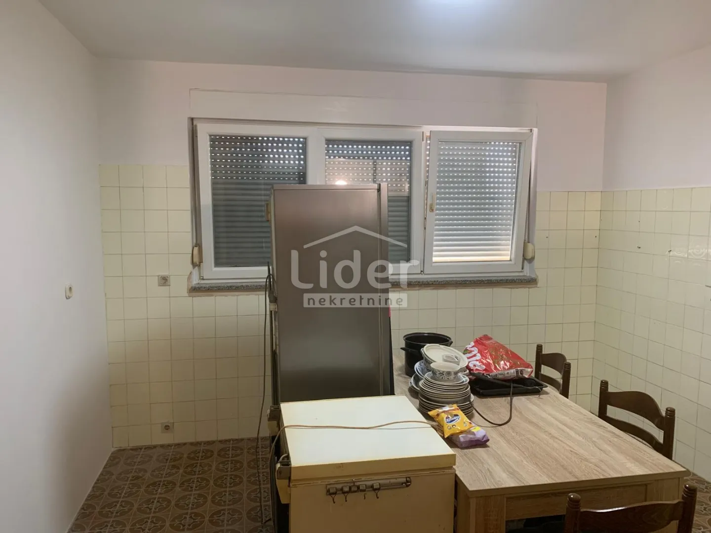 turnić 55 m2 balkon pogled! - slika 8
