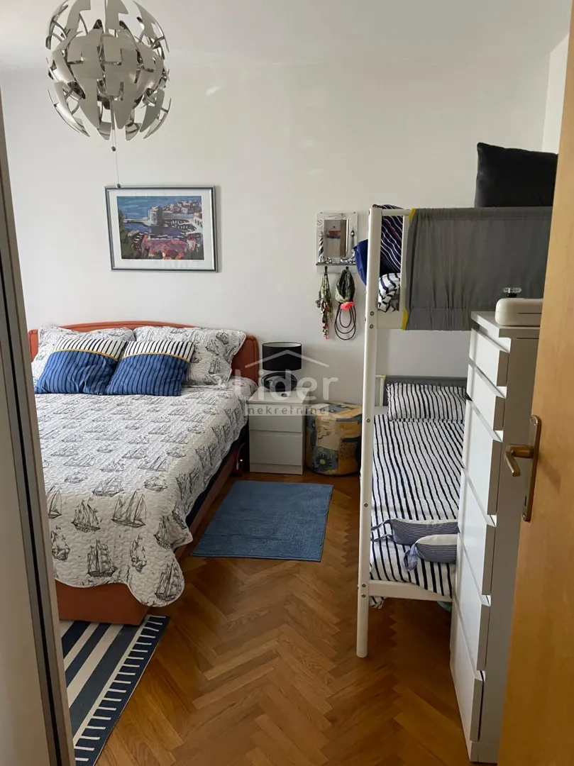 crikvenica- 2s+db ,2 parkirna mjesta ,garaža - slika 11