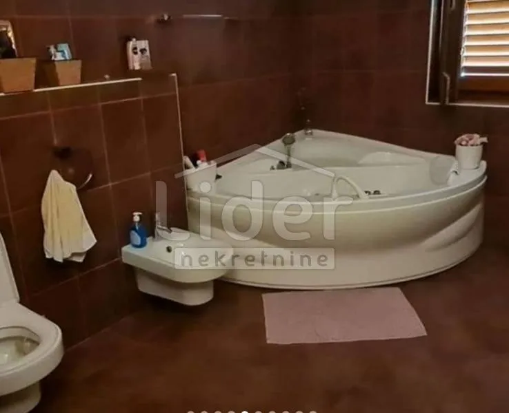 cres, melin, 5 apartmana, 650m2 blizu mora! - slika 9