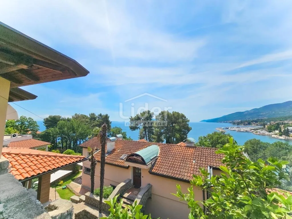 opatija garsonijera blizu plaže, terasa, 100m od mora - slika 2