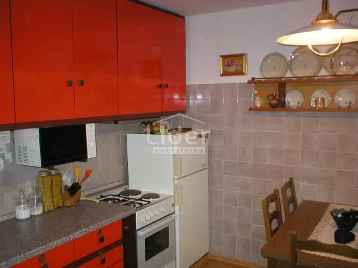 omišalj kuća u centru s vlastitim parkirnim mjestom - slika 5