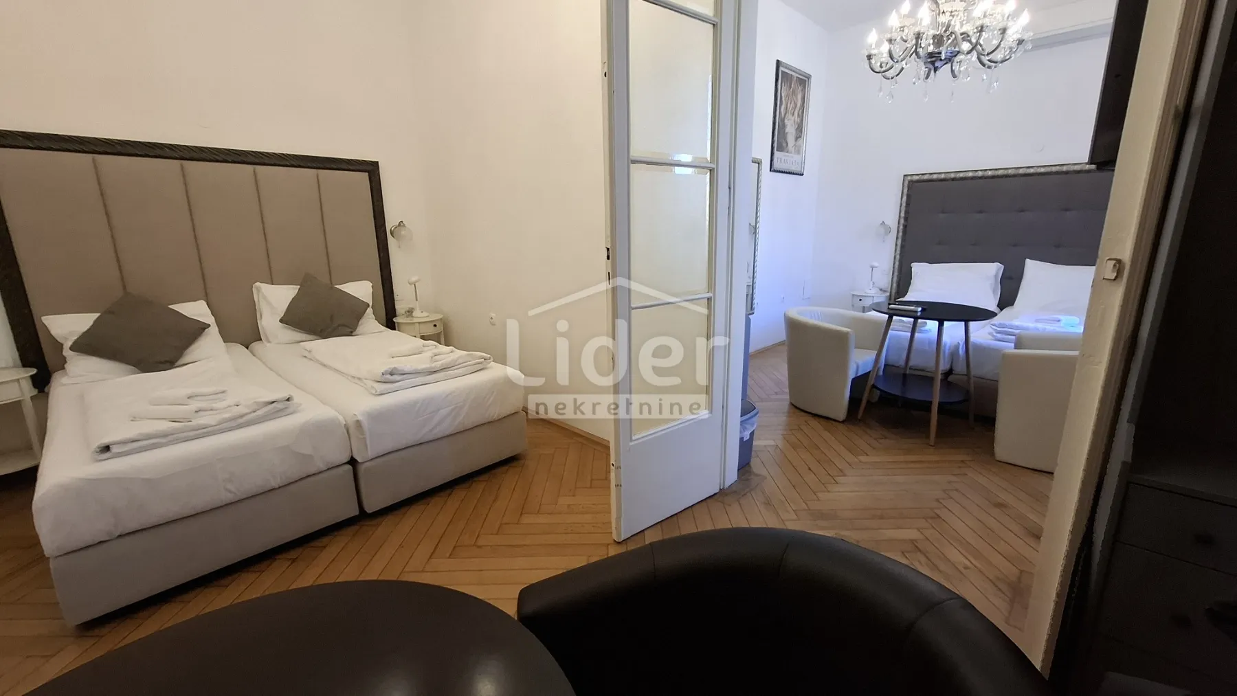 centar - 2 studio apartmana - slika 7