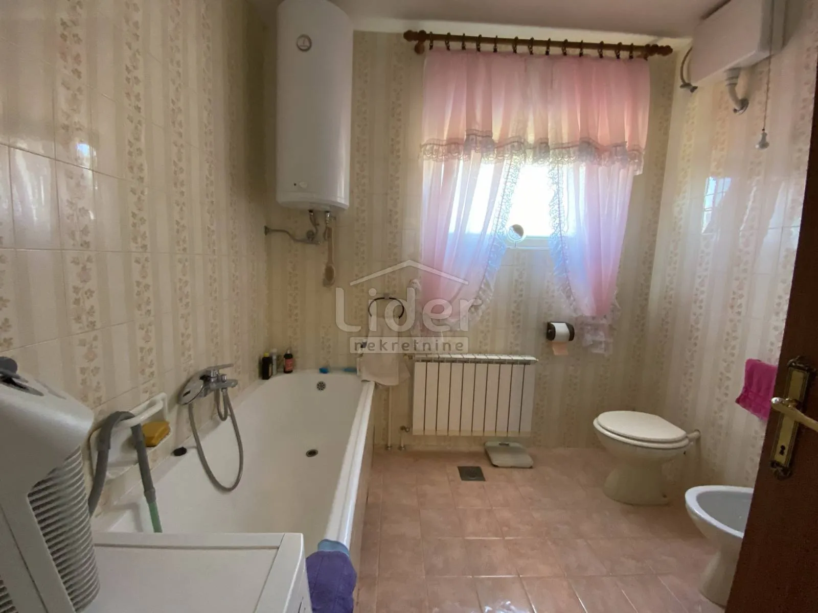 saršoni, poslovno-stambeni objekt sa 5.045m2 okućnice - slika 31