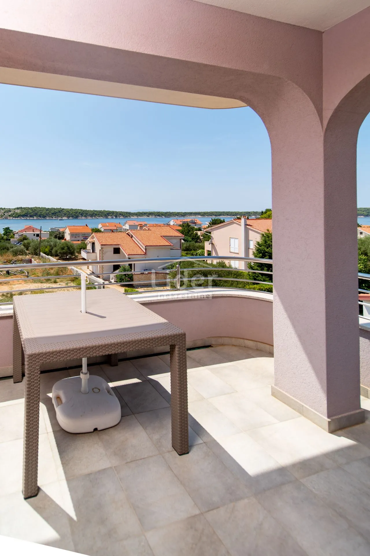 rab, barbat, apartman 150 m2 s prekrasnim pogledom - slika 43
