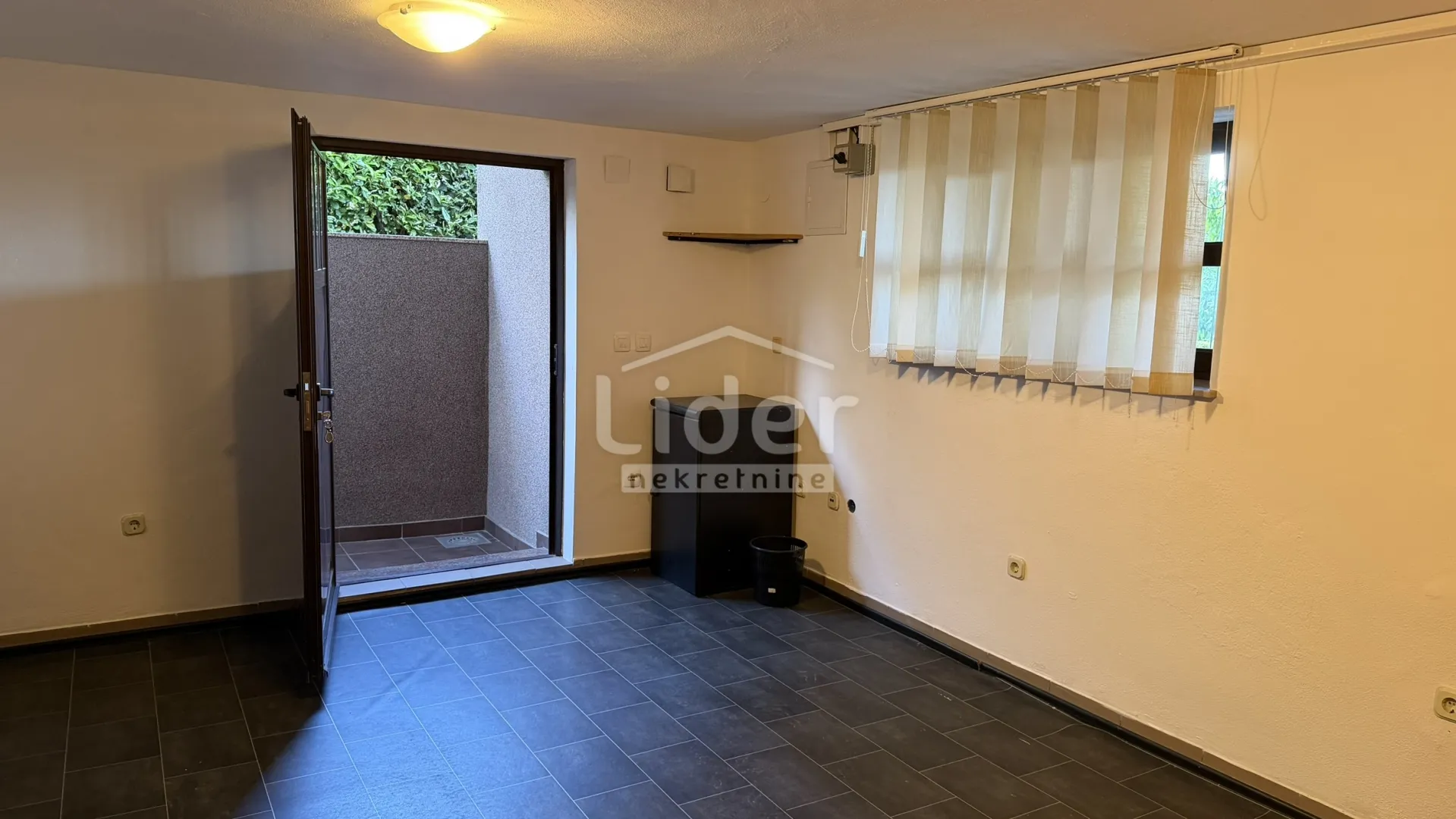 poslovni prostor 40m2 na mirnoj lokaciji iznajmljujemo - slika 3