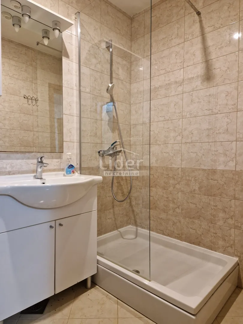 kuća u loparu sa 4 apartmana u blizini plaže - slika 15