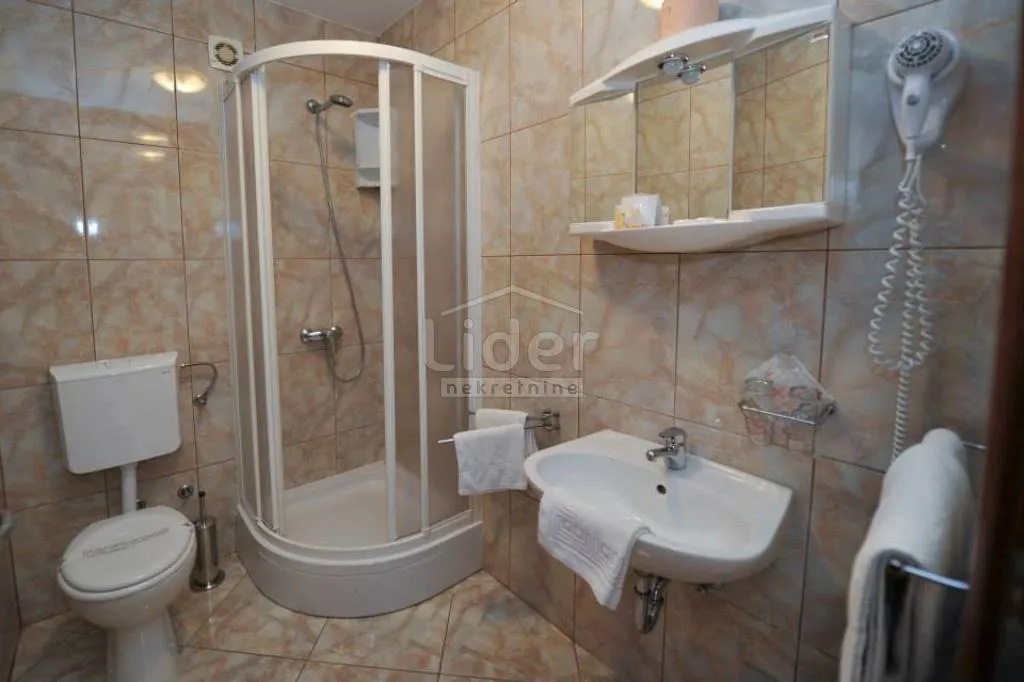 novalja, manji obiteljski hotel 1.000m2 prodaja - slika 20