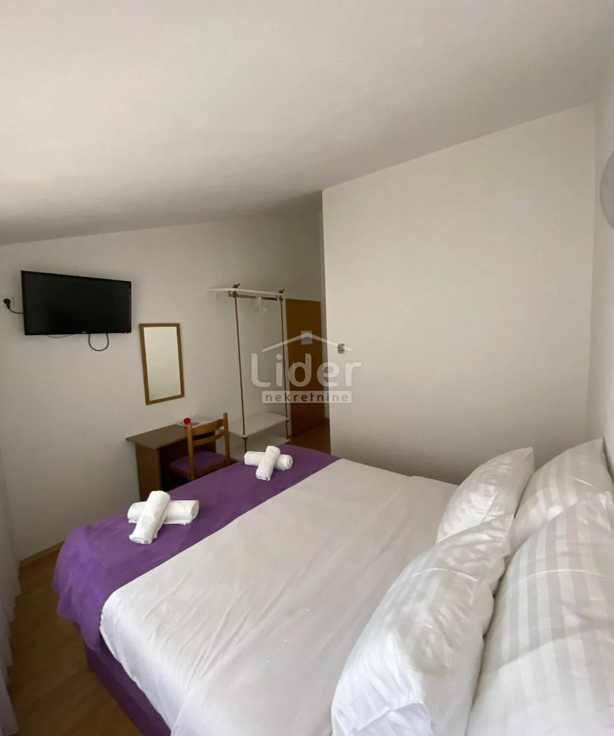 hotel sa restoranom i dva poslovna prostora u centru! - slika 8