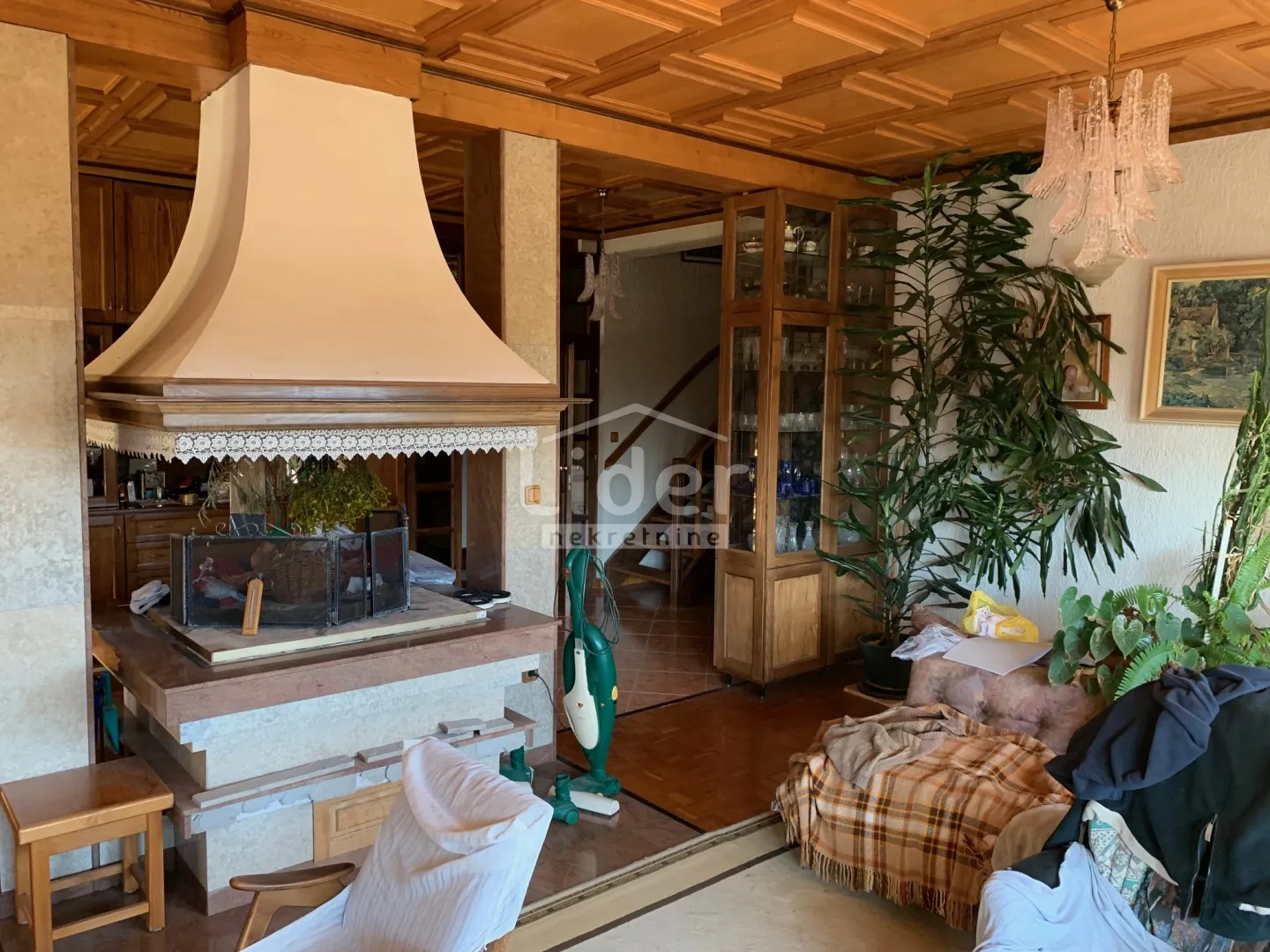 matulji-samostojeća kuća 420 m2 - slika 7