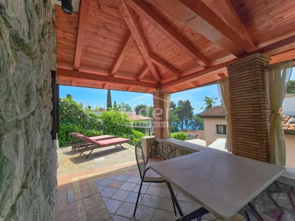 opatija garsonijera blizu plaže, terasa, 100m od mora - slika 12
