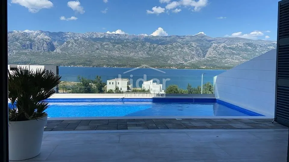 luksuzni stan s bazenom na samo 100m od mora - slika 18