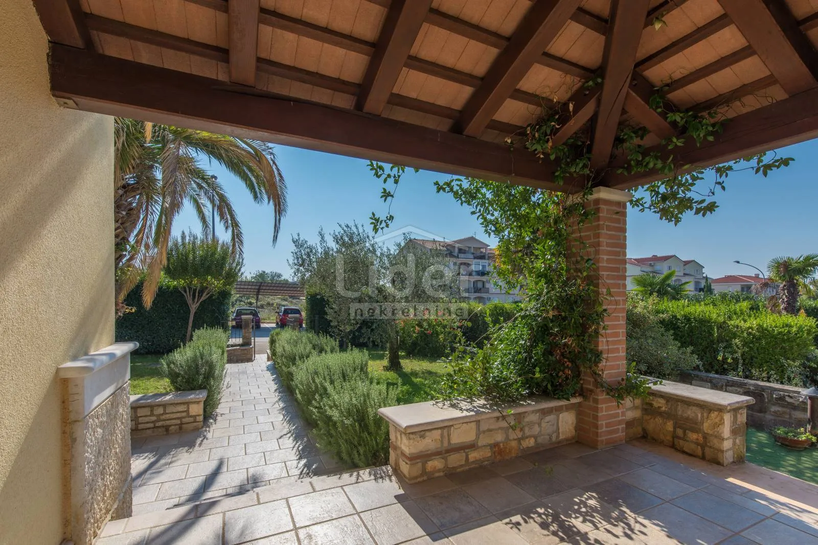 poreč-prekrasna vila na odličnoj lokaciji - slika 14