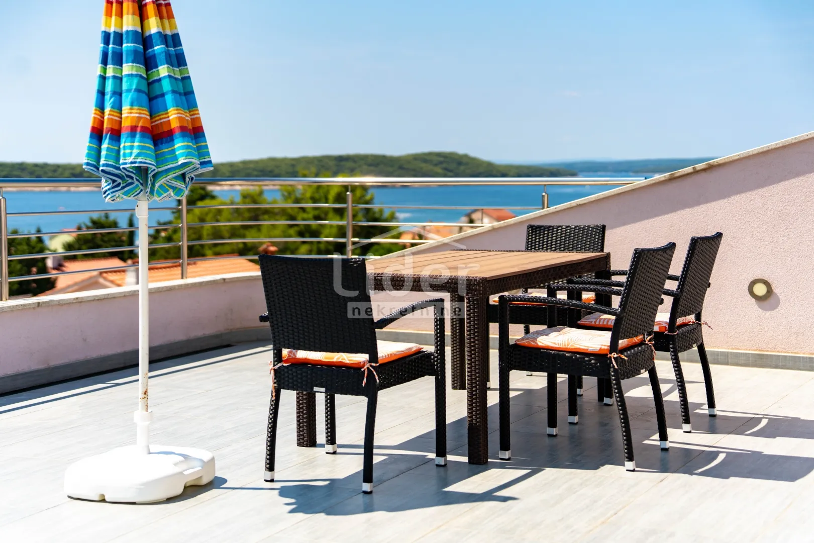 rab, barbat, apartman 150 m2 s prekrasnim pogledom - slika 10