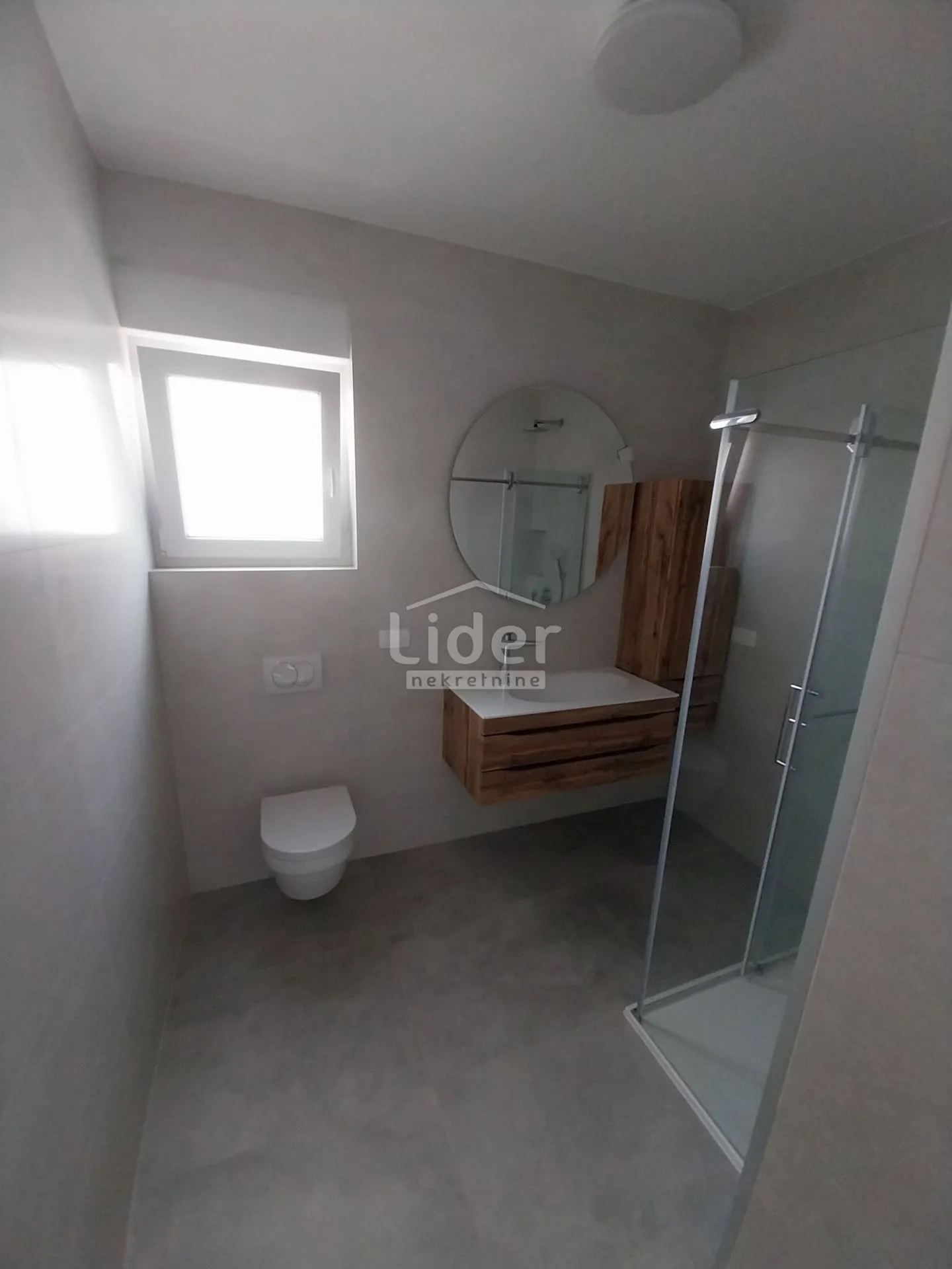 penthouse 127,14 m2, 30m od mora, predivan pogled - slika 14