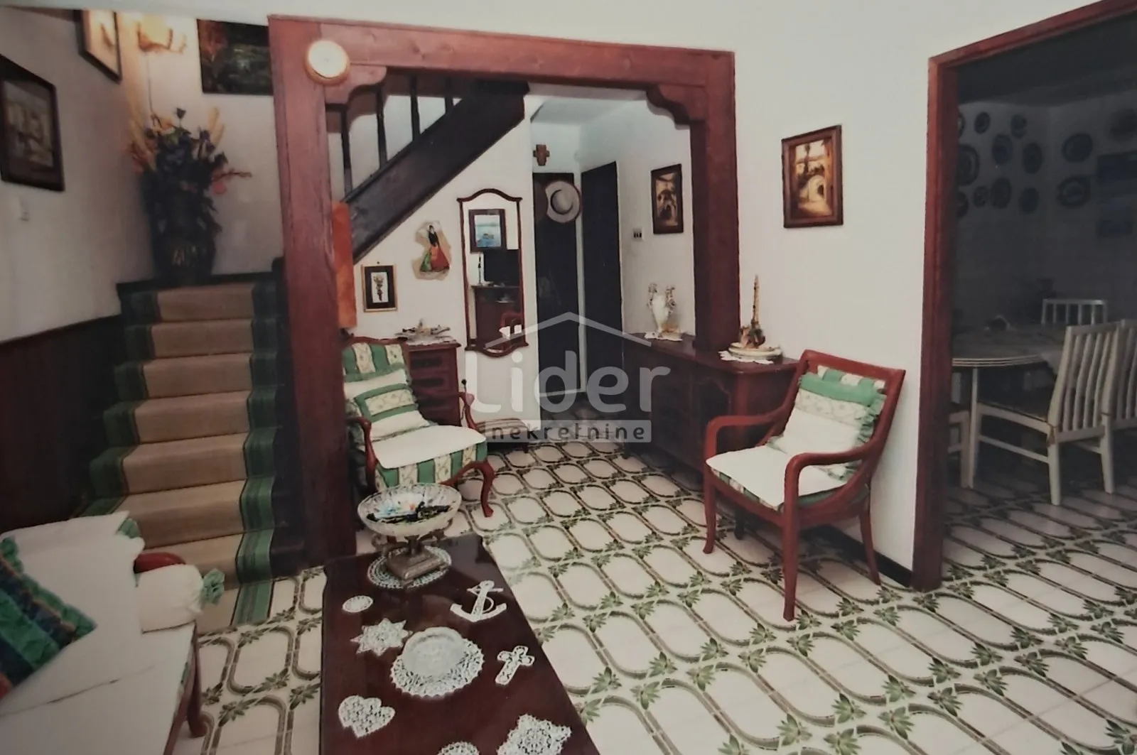 pag, kuća u samom centru, 176m2, krovna terasa - slika 4