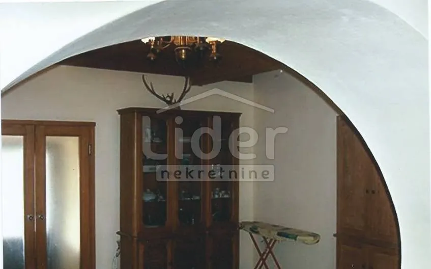 gostinjac, samostojeća vila, 505m2, 2000 okućnice - slika 6