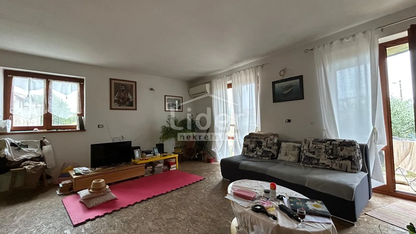 pomer, medulin, novija kuća 250m2 na samo 150m od mora - slika 10