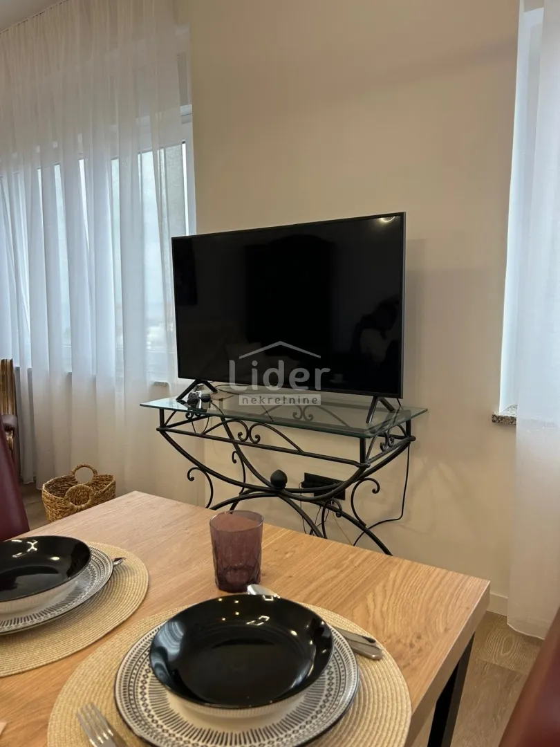 rijeka komforan, moderan stan s pogledom na more - slika 9