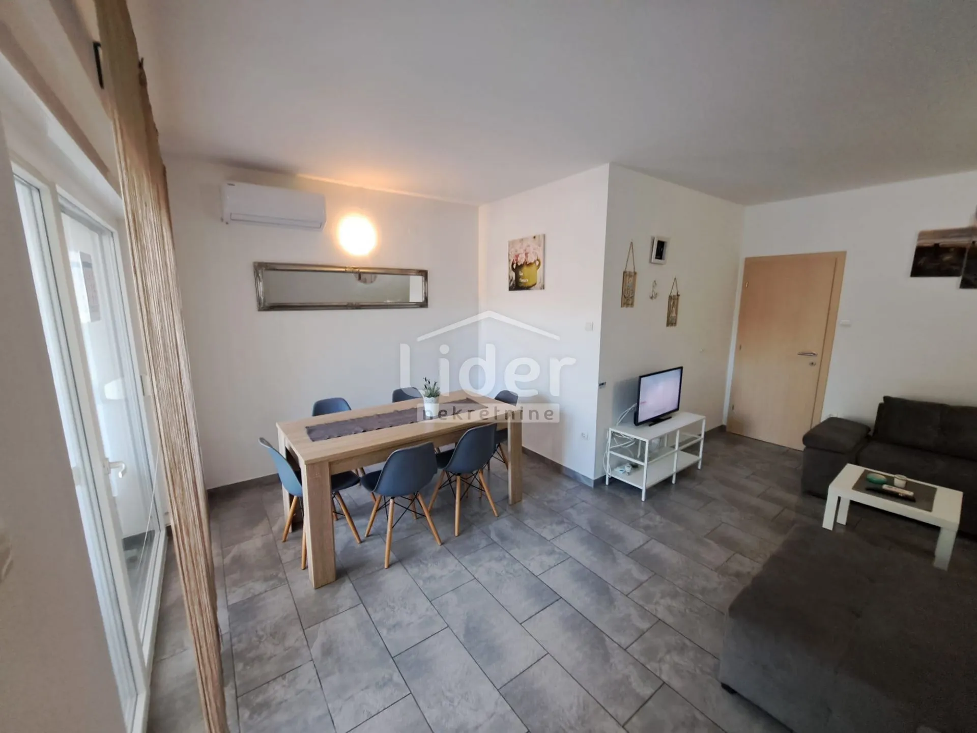 novalja stan 70m2, jacuzzi, blizina centra, škole i vrtića - slika 4