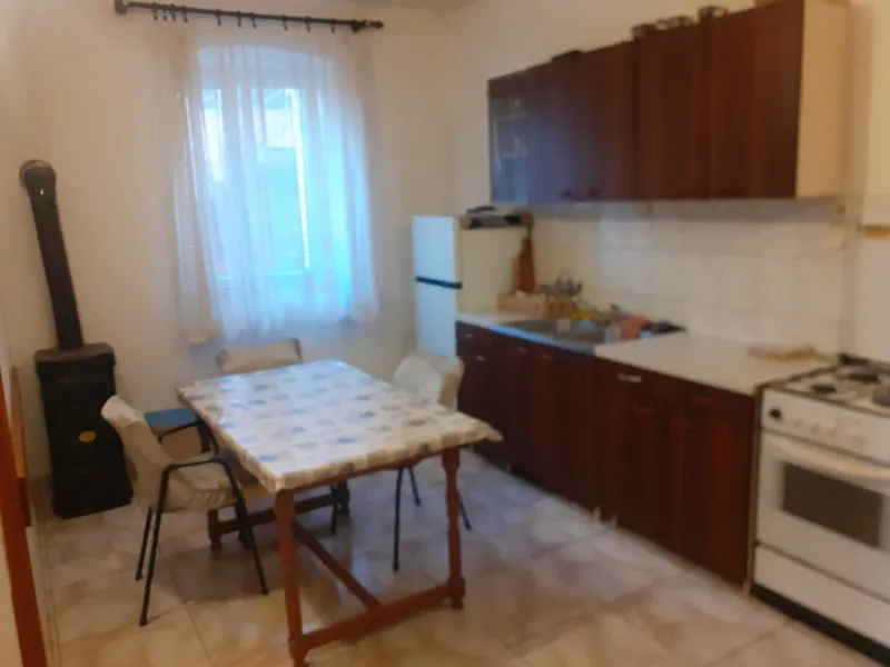 stan u najam za 6 osoba - slika 13