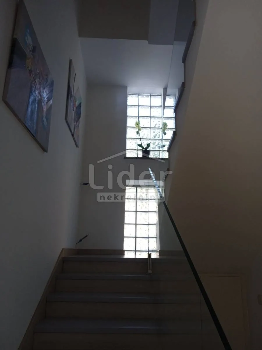 samostojeća kuća sa bazenom- matulji - slika 24