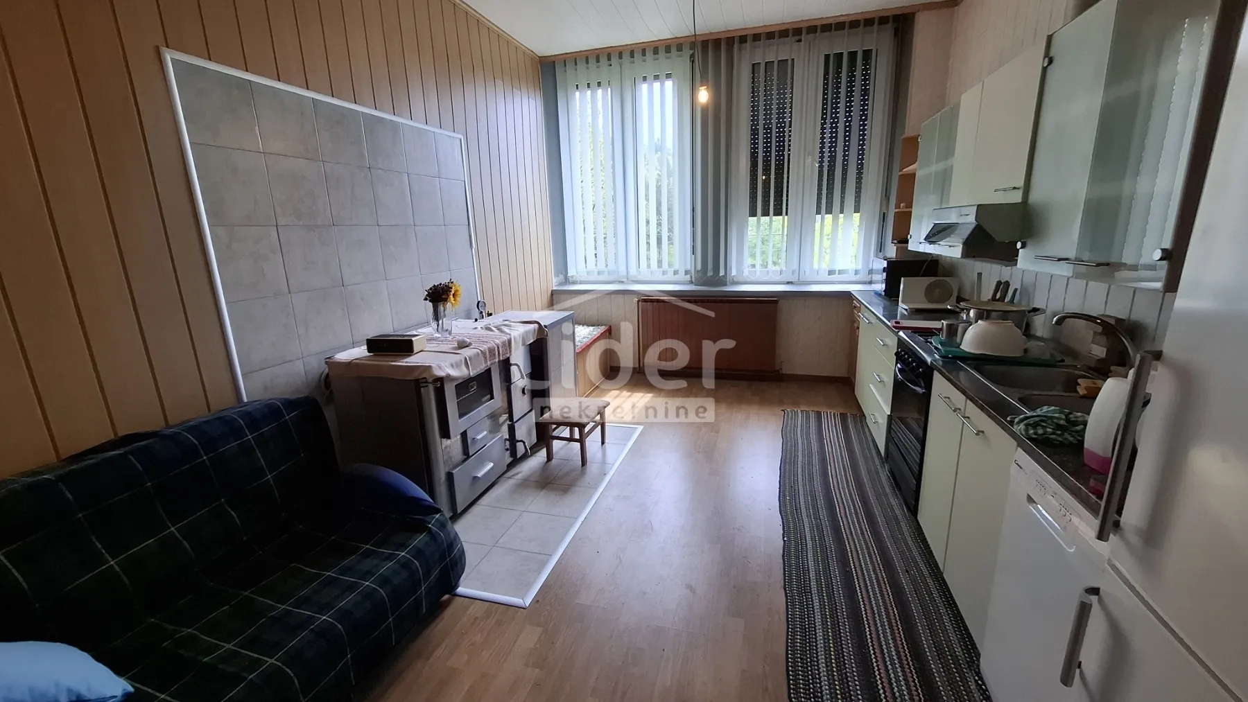 mrkopalj-kuća s velikom okućnicom 3000m2 - slika 4