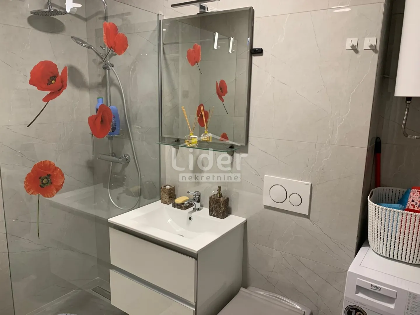 stan podmurvice, 2skl, 57m2, balkon - slika 11