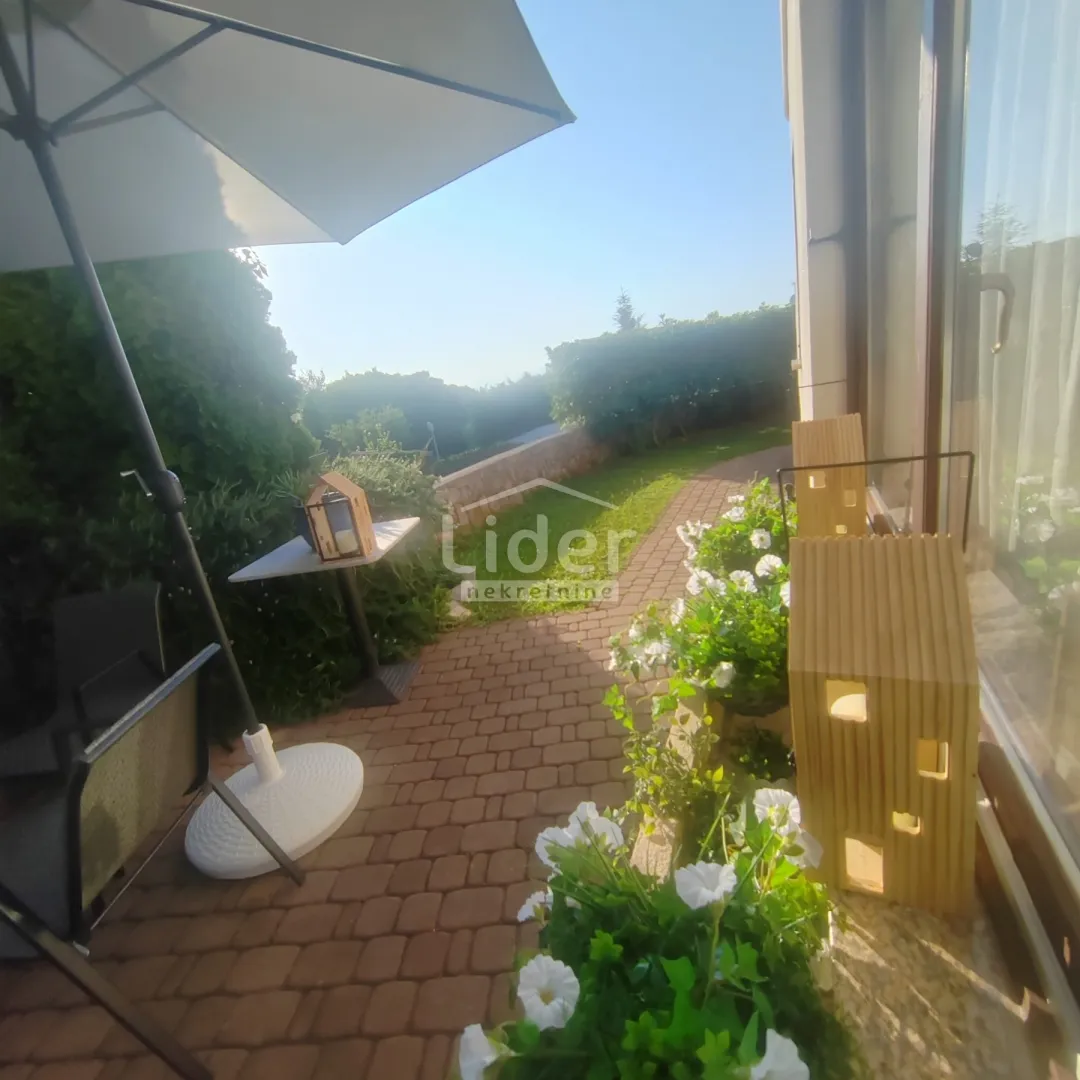 apartman u malinskoj 74 m2 - slika 11