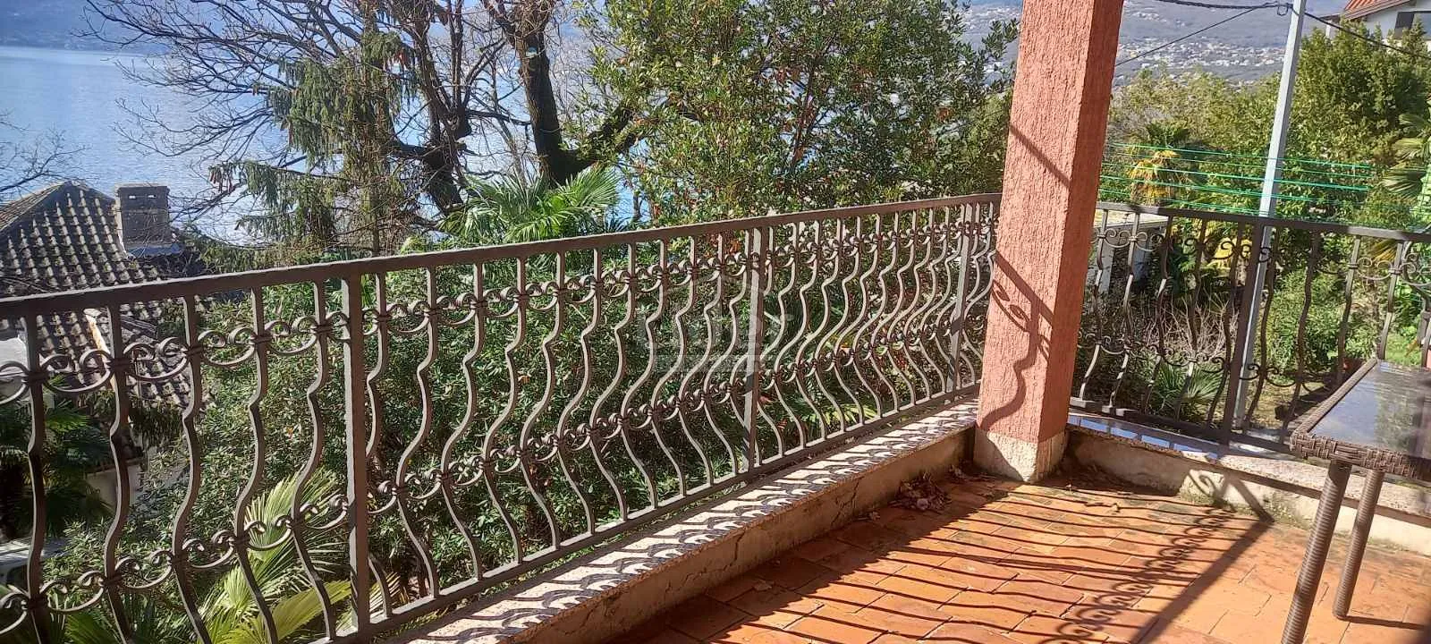 bivio 1s+db stan prvi red do mora sa izlazom na plažu iznajmljujemo - slika 2