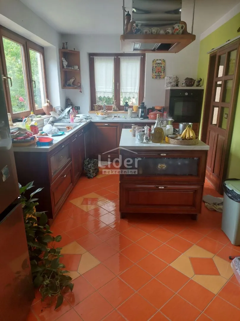 pomer, medulin, novija kuća 250m2 na samo 150m od mora - slika 23