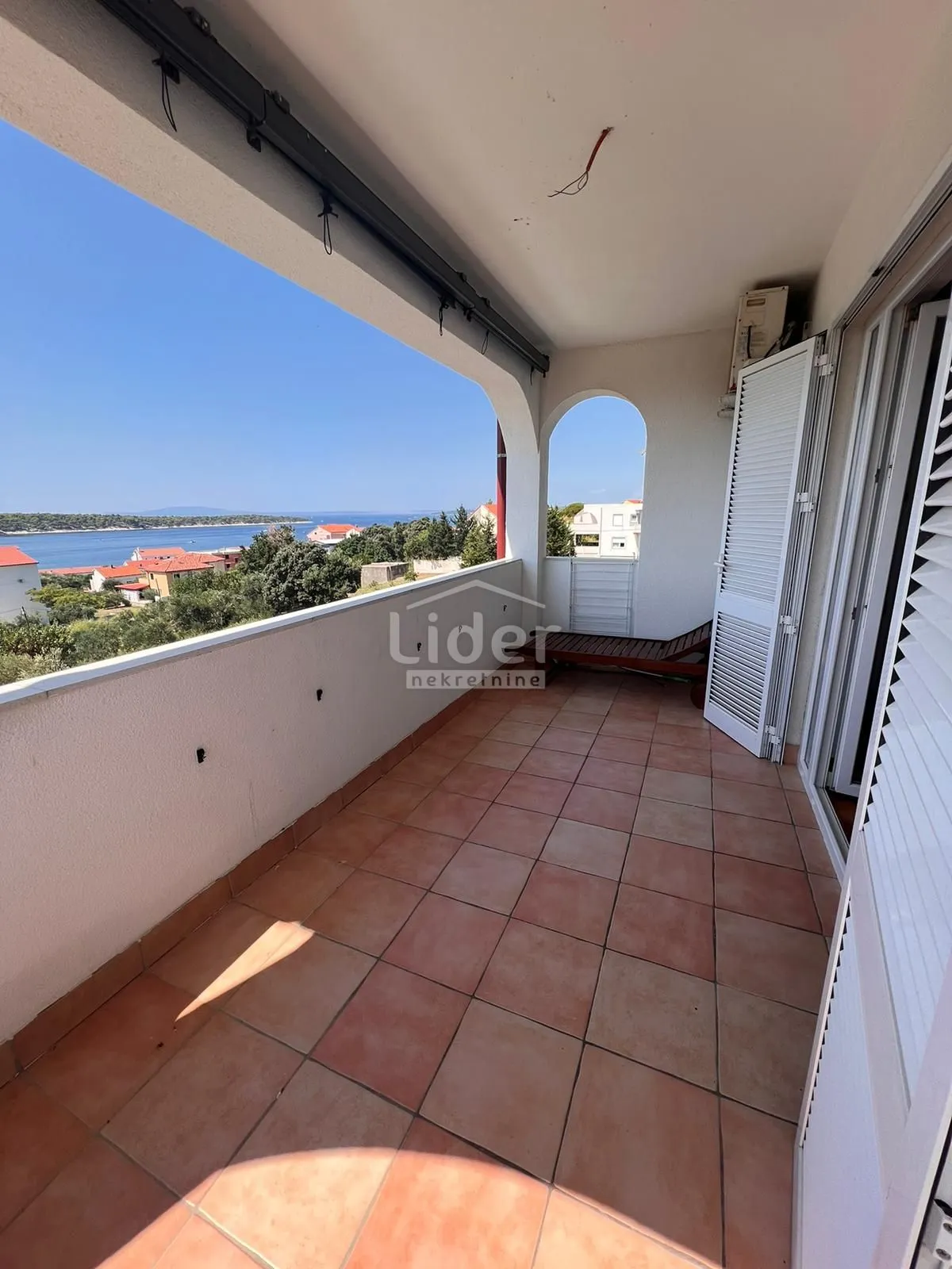 apartman s prekrasnim pogledom na more, 64 m2 - slika 12