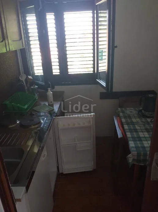 veli lošinj samostojeća kuća s okućnicom - slika 3