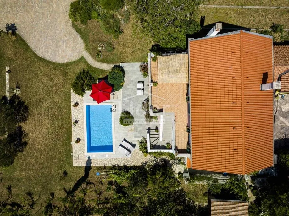 bakar,krasica-renovirana kamena kuća s bazenom i velikom okućnicom - slika 14