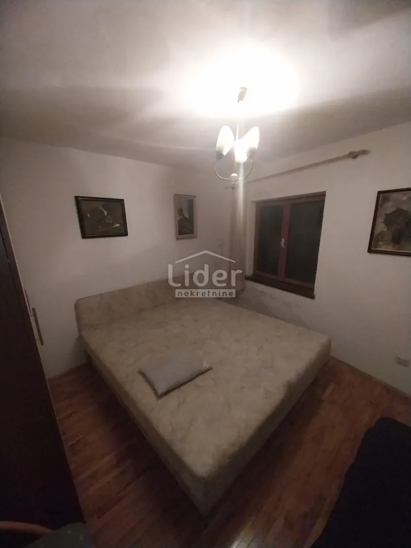 pag, centar, kuća 212 m2, 250.000 € - slika 16