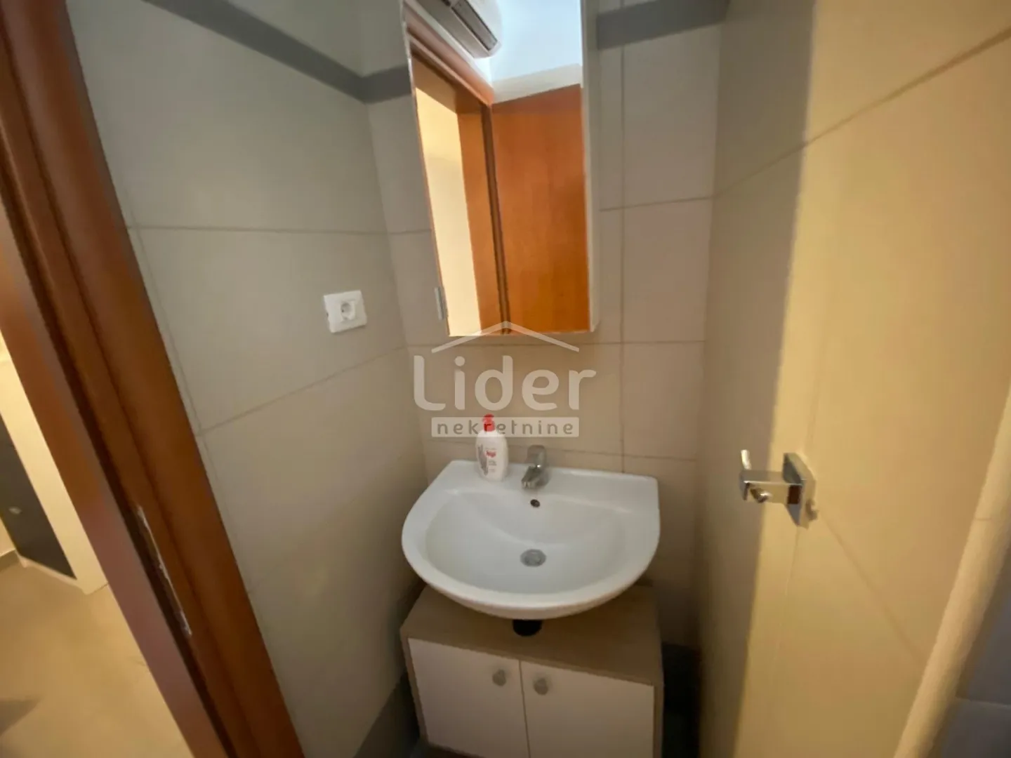 stan-apartman, novogradnja, garsonjera, blizina kampusa - slika 7