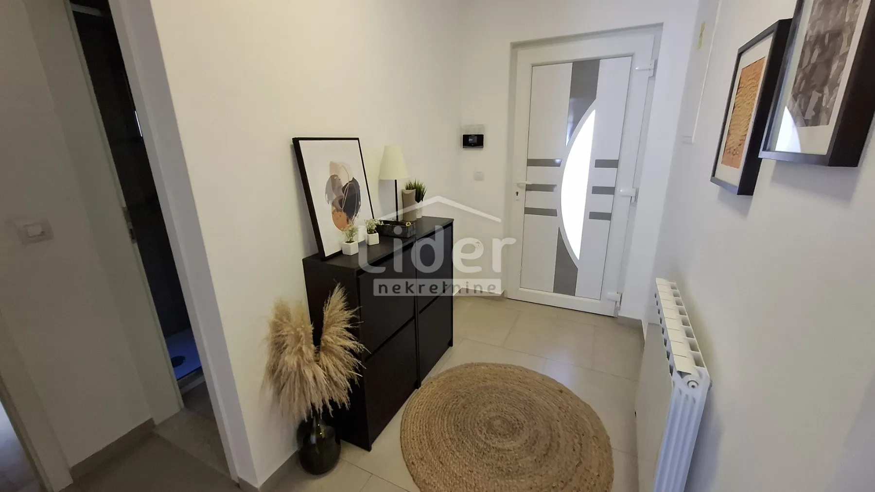 matulji-kuća sa tri apartmana - slika 17