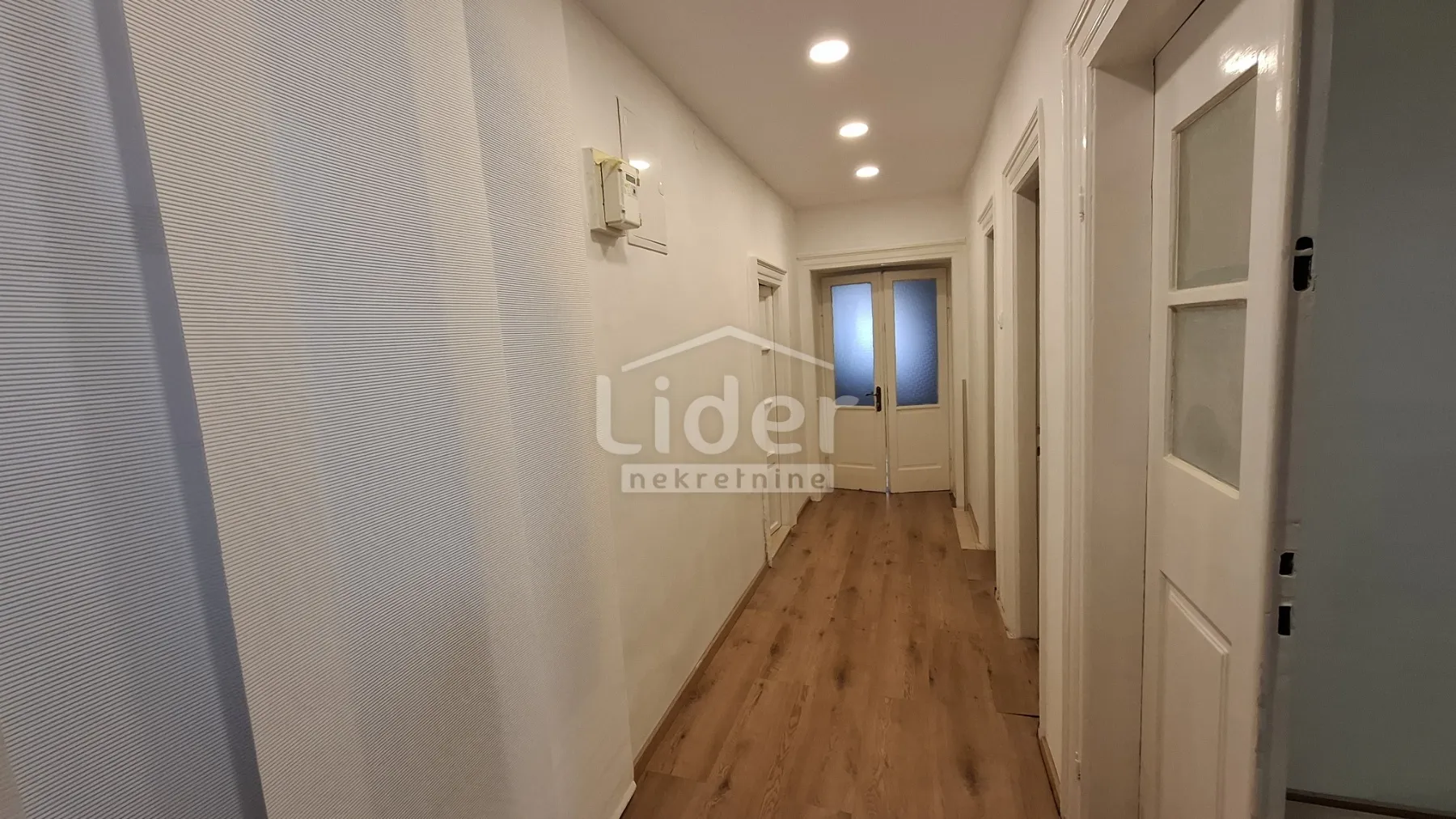 centar - 4skl stan, 93.70m2, prilika - slika 3