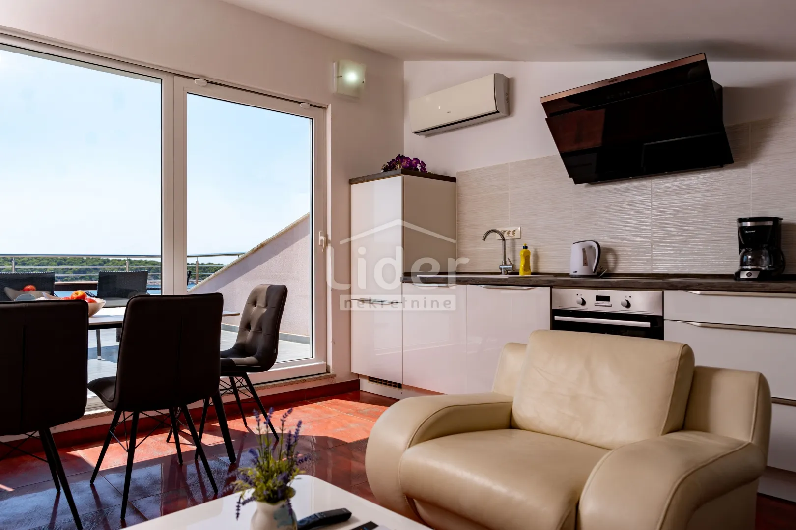 rab, barbat, apartman 150 m2 s prekrasnim pogledom - slika 19